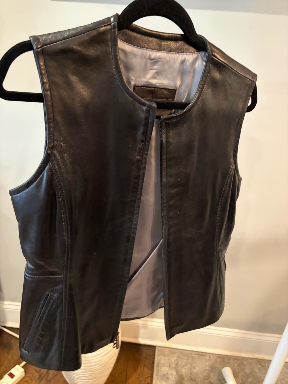 Guess Black genuine Leather Sleeveless Vest size large